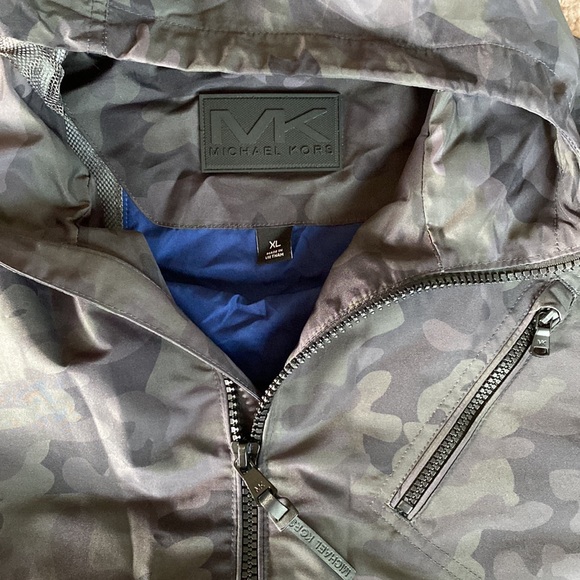 Michael Kors Men’s Camouflage Jacket XL - Picture 3 of 4